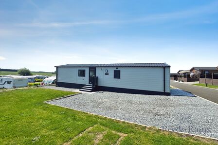 Cliffe Meadows, 2 bedroom Detached Property for sale, &pound;59,550