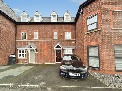 Upton Rocks Mews, Semi Detached House for sale, &pound;200,000
