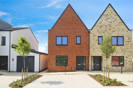 Northwood End Road, 3 bedroom Semi Detached House for sale, £475,000