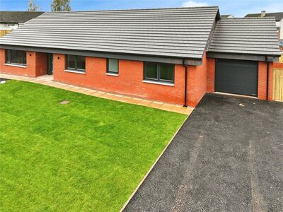 Bluebell Gardens, 3 bedroom Detached Bungalow for sale, £350,000