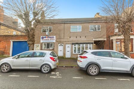 Westcourt Street, 3 bedroom Mid Terrace House for sale, &pound;300,000
