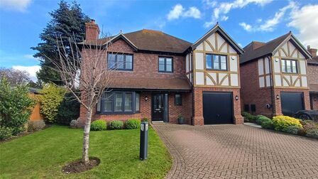 Pomarium Close, 4 bedroom Detached House for sale, &pound;800,000