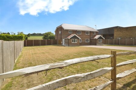 Main Road, 4 bedroom Semi Detached House for sale, £495,000