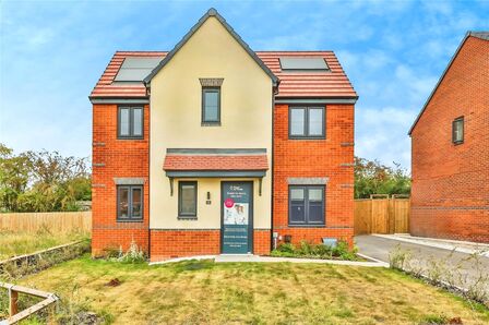 Codling Close, 3 bedroom Detached House for sale, £108,000