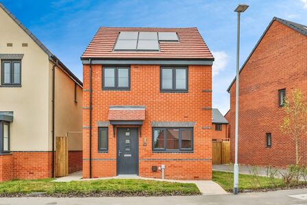 Codling Close, 3 bedroom Detached House for sale, £175,000