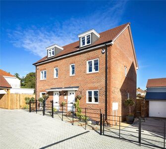 Cross Road, 3 bedroom Semi Detached House for sale, &pound;375,000