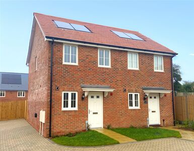 Cross Road, 2 bedroom Semi Detached House for sale, &pound;295,000