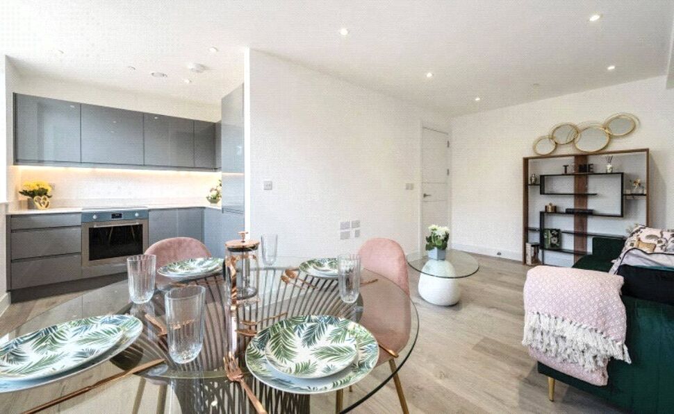 Main image of 2 bedroom Flat for sale, Stafford Road, Wallington, SM6