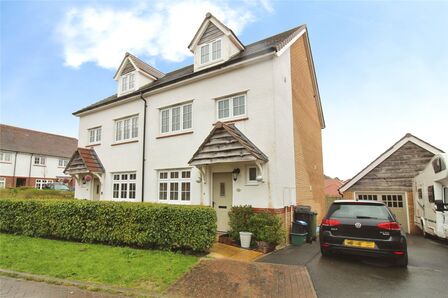 Foxglove Close, 4 bedroom Semi Detached House for sale, &pound;375,000