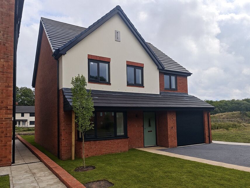 Main image of 4 bedroom Detached House for sale, Livesey Branch Road, Feniscowles, Lancashire, BB2