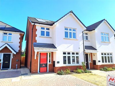 Vincam Close, 3 bedroom Semi Detached House for sale, £775,000