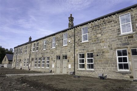 3 bedroom Mid Terrace House for sale