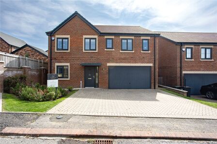 Russell Close, 5 bedroom Detached House for sale, £455,000