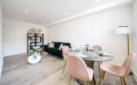 2 bedroom  Flat for sale