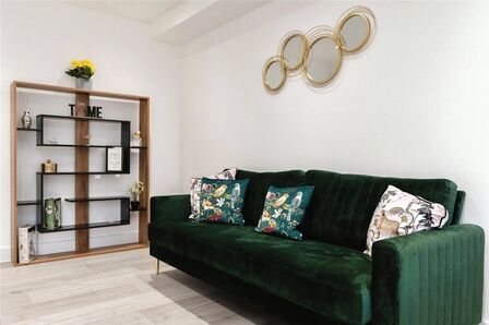 2 bedroom  Flat for sale