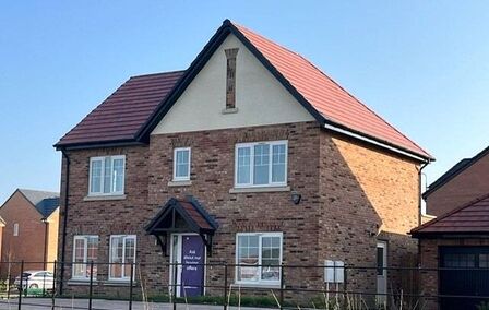 4 bedroom Detached House for sale