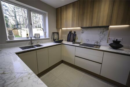 4 bedroom Link Detached House for sale