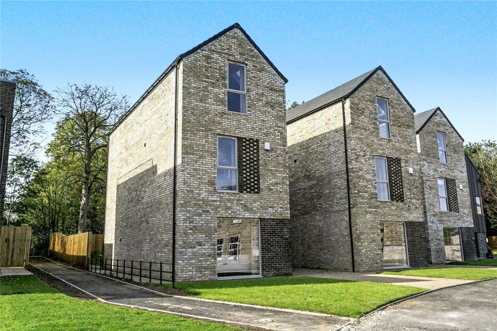 Main image of 4 bedroom Link Detached House for sale, Adel Sqaure Lane, Adel, Leeds, LS16