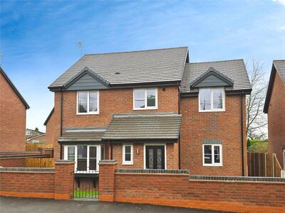 Pleasant Gardens, 4 bedroom Detached House for sale, &pound;305,000