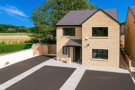 Bradford Road, 4 bedroom Detached House for sale, £450,000