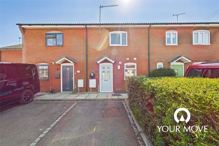 Pig Lane, 2 bedroom Mid Terrace House for sale, £230,000