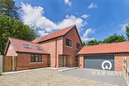 Yarmouth Road, 4 bedroom Detached House for sale, £650,000