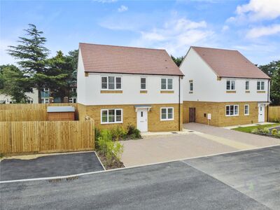 Pines Close, Kingsthorpe, 3 bedroom Detached House for sale, £350,000