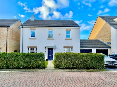 Glencrest Way, 4 bedroom Link Detached House for sale, £300,000