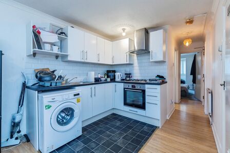 Cecil Road, 2 bedroom Detached Flat for sale, &pound;375,000
