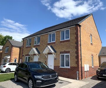 Findon Way, 3 bedroom Semi Detached House for sale, £180,000