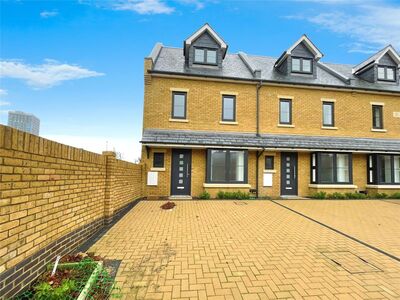 St. Johns Road, 4 bedroom End Terrace House for sale, £780,000