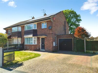 Rose Crescent, 3 bedroom Semi Detached House for sale, &pound;240,000
