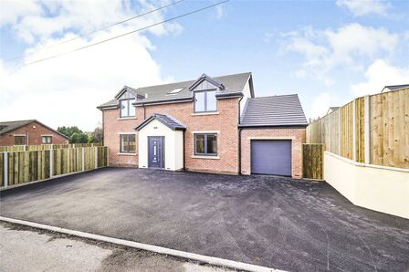 Station Hill, 4 bedroom Detached House for sale, £425,000