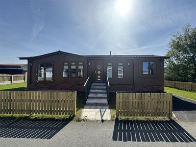 The Lido Village, 2 bedroom Detached Property for sale, £160,000